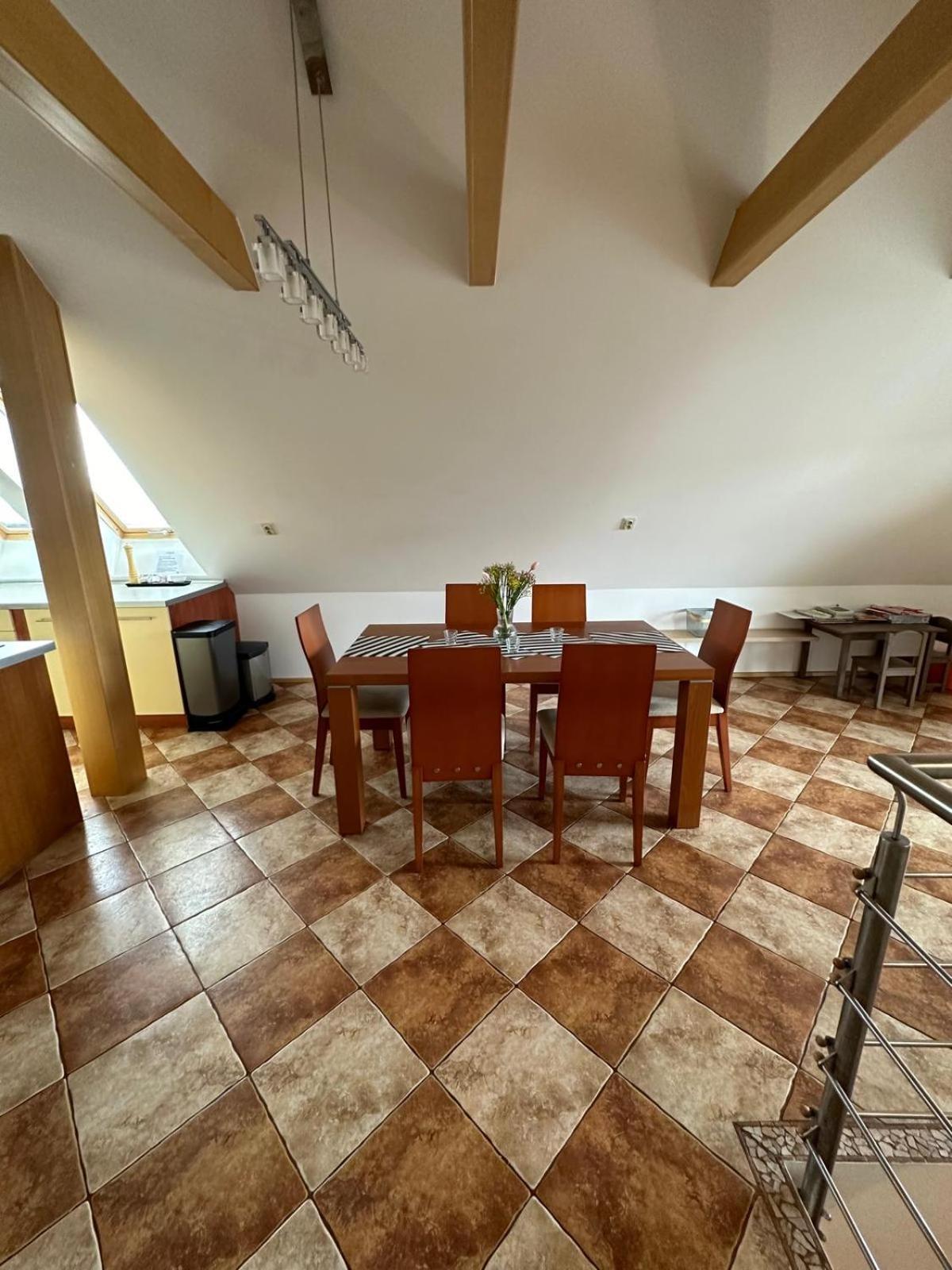 Apartman Lipa Mikulov Εξωτερικό φωτογραφία