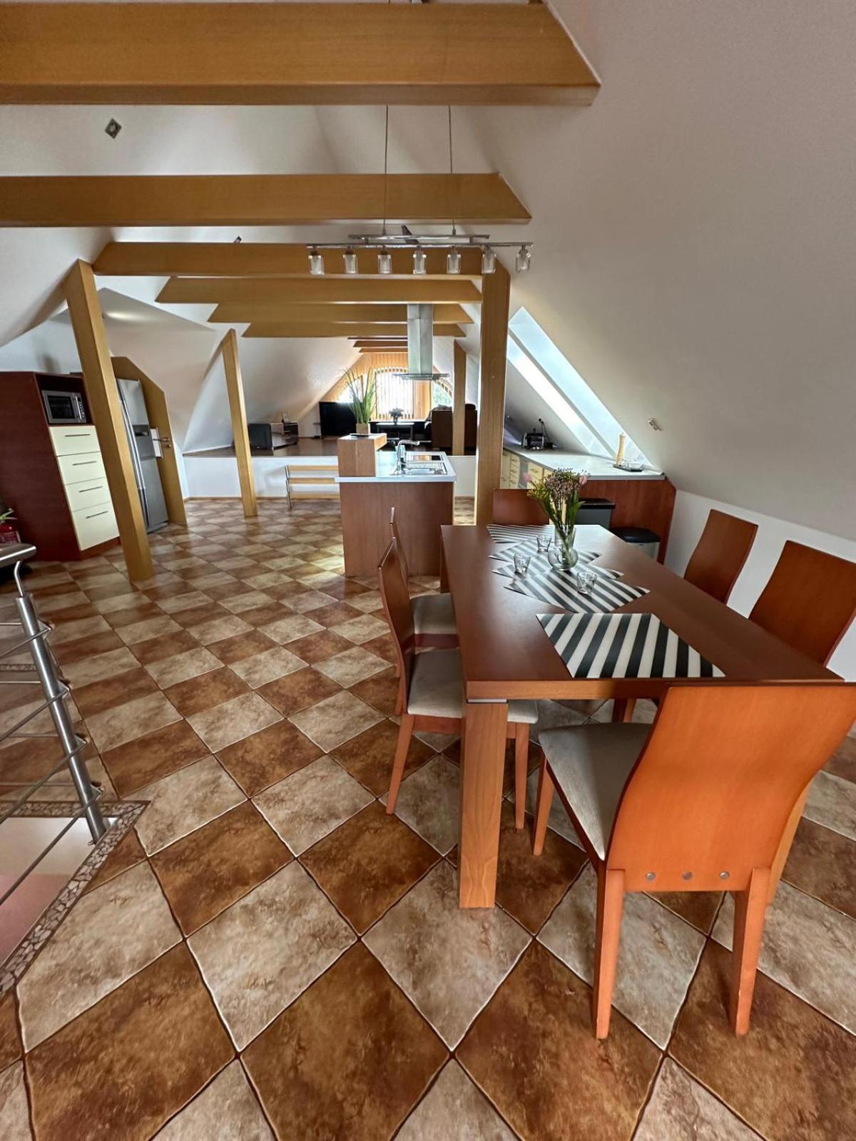 Apartman Lipa Mikulov Εξωτερικό φωτογραφία