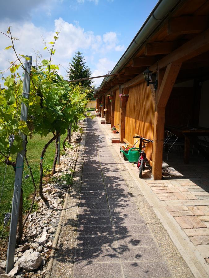 Apartman Lipa Mikulov Εξωτερικό φωτογραφία