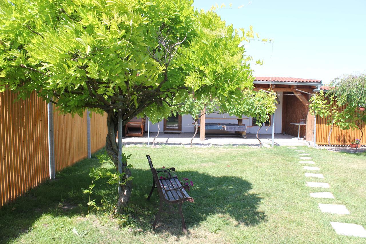Apartman Lipa Mikulov Εξωτερικό φωτογραφία